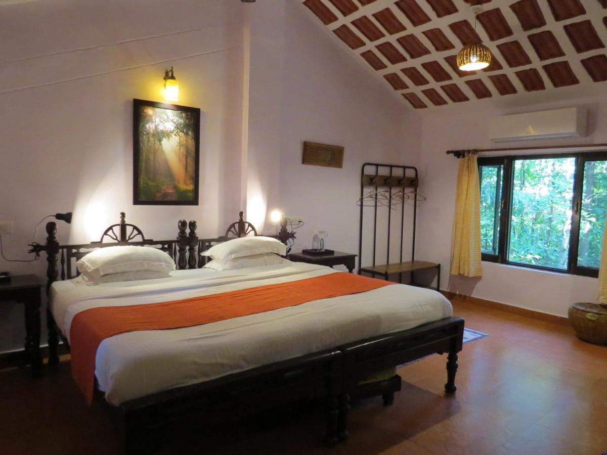 Kanha Jungle Lodge Dhanwār Exteriör bild