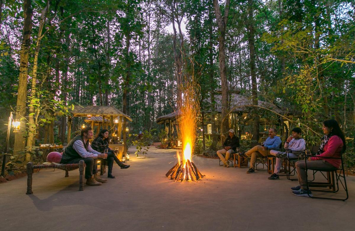 Kanha Jungle Lodge Dhanwār Exteriör bild